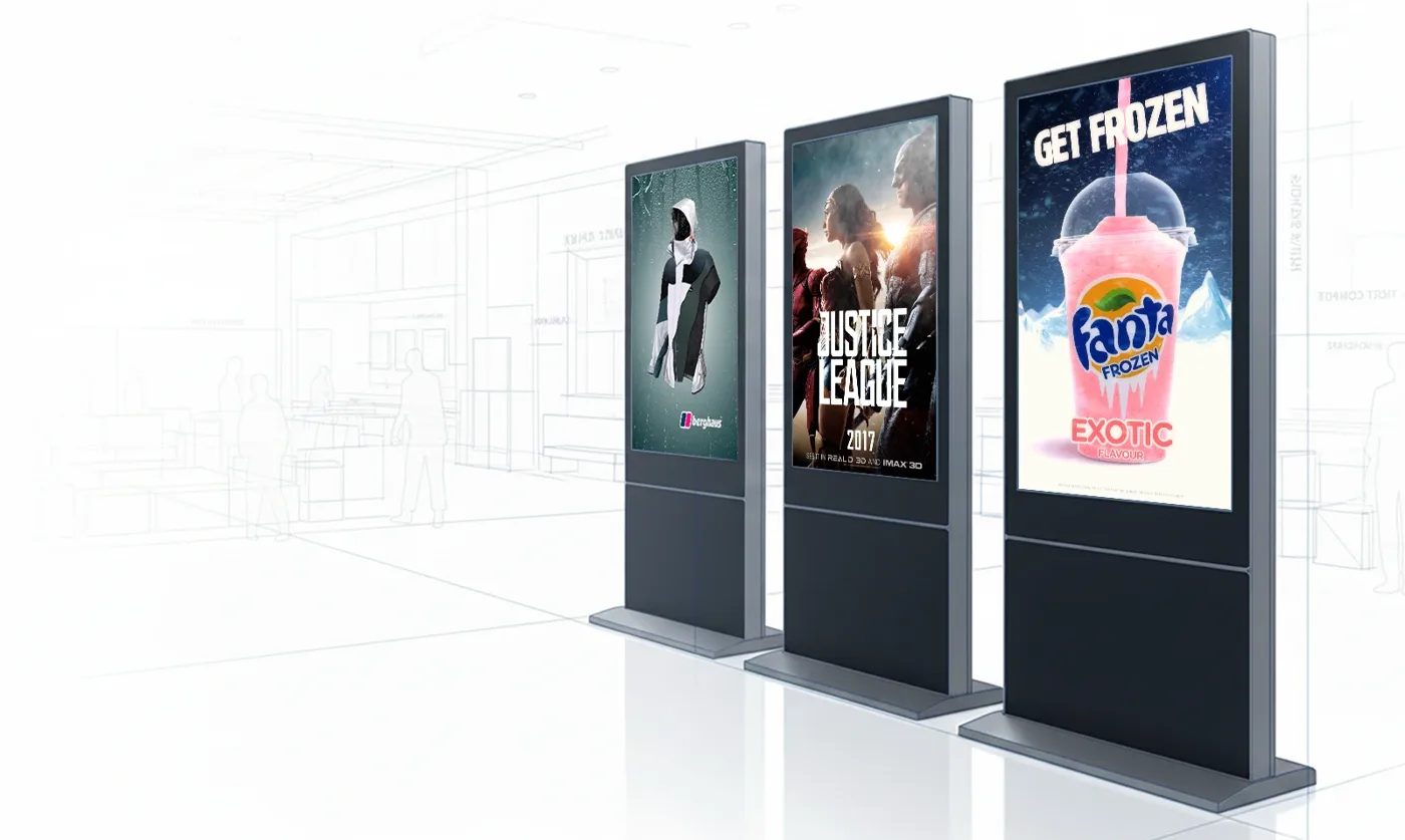 Werbung für digitale Stelen im Laden, für Coca-Cola Frozen und Tango.