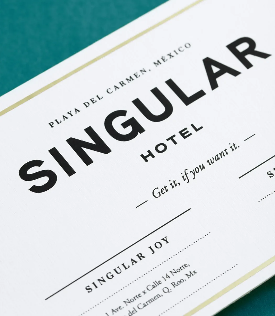 Hotelkarte mit grossem Schriftzug Singular Hotel